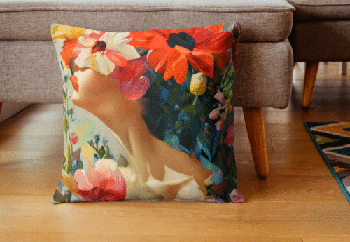 coussin femme en fleurs printemps - ambiance fantaisie